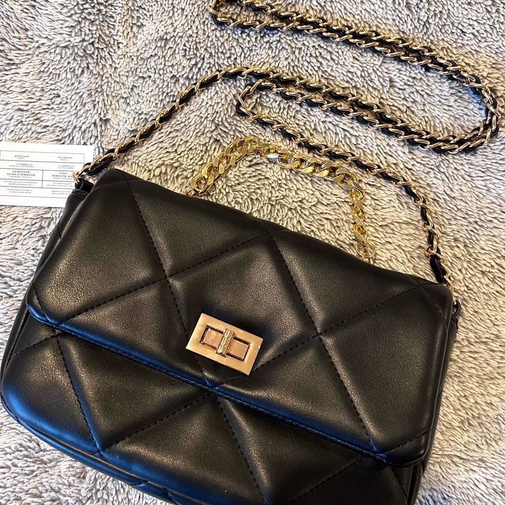 NWT! EMILY QUILTED CHAIN CROSSBODY BAG - BLACK